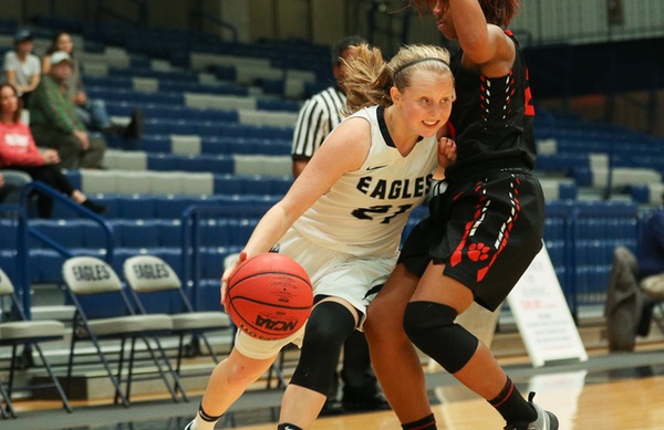 Dofflemyer's Late Surge Leads #16 UMW Women's Basketball Past Marymount, 54-45, in Saturday CAC Showdown