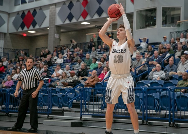 UMW Men’s Basketball Pulls Away Late to Defeat Shenandoah, 80-74, on Monday Afternoon