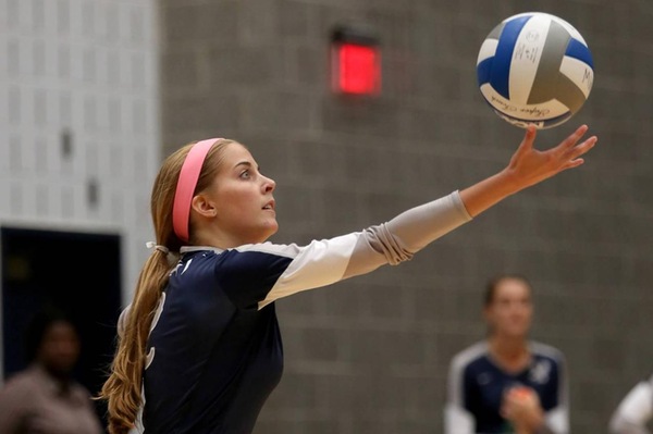 Women's Volleyball Splits Matches at Penn St. Harrisburg on Saturday