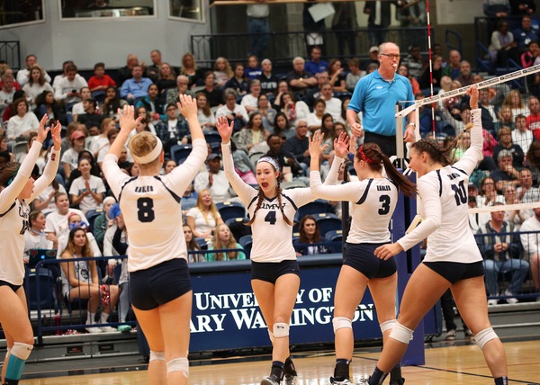 Mary Washington Volleyball Tops Cabrini, 3-0, in NCAA Tournament 1st Round; Gains First NCAA Win Since 1991
